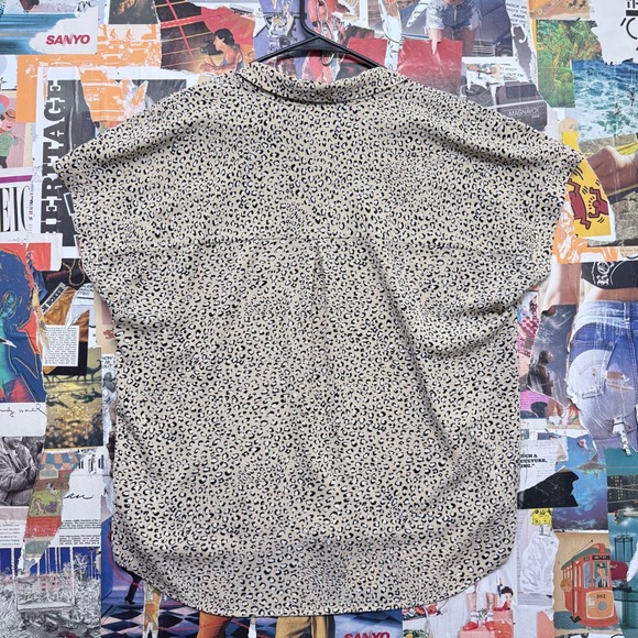 INVESTMENTS Womens XL Leopard Print Button Up Short‎ Sleeve Collared Shirt Top - Picture 5 of 5